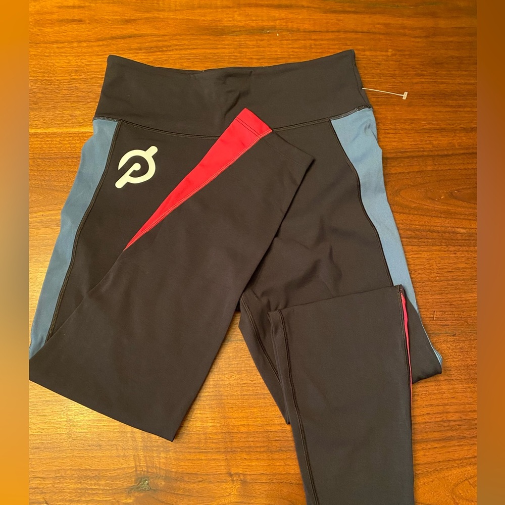 NEW Peloton Leggings size Large